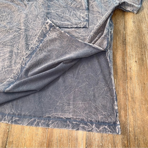 We The Free Women’s Oversized T Shirt Side Slit Grey Bleached - Picture 7 of 9